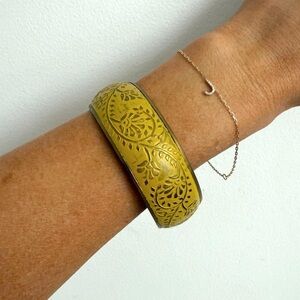 Vintage Etched Floral Brass & Yellow Bangle Bracelet